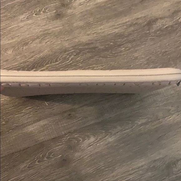 Tan Marc by Marc Jacobs laptop bag - Picture 5 of 6